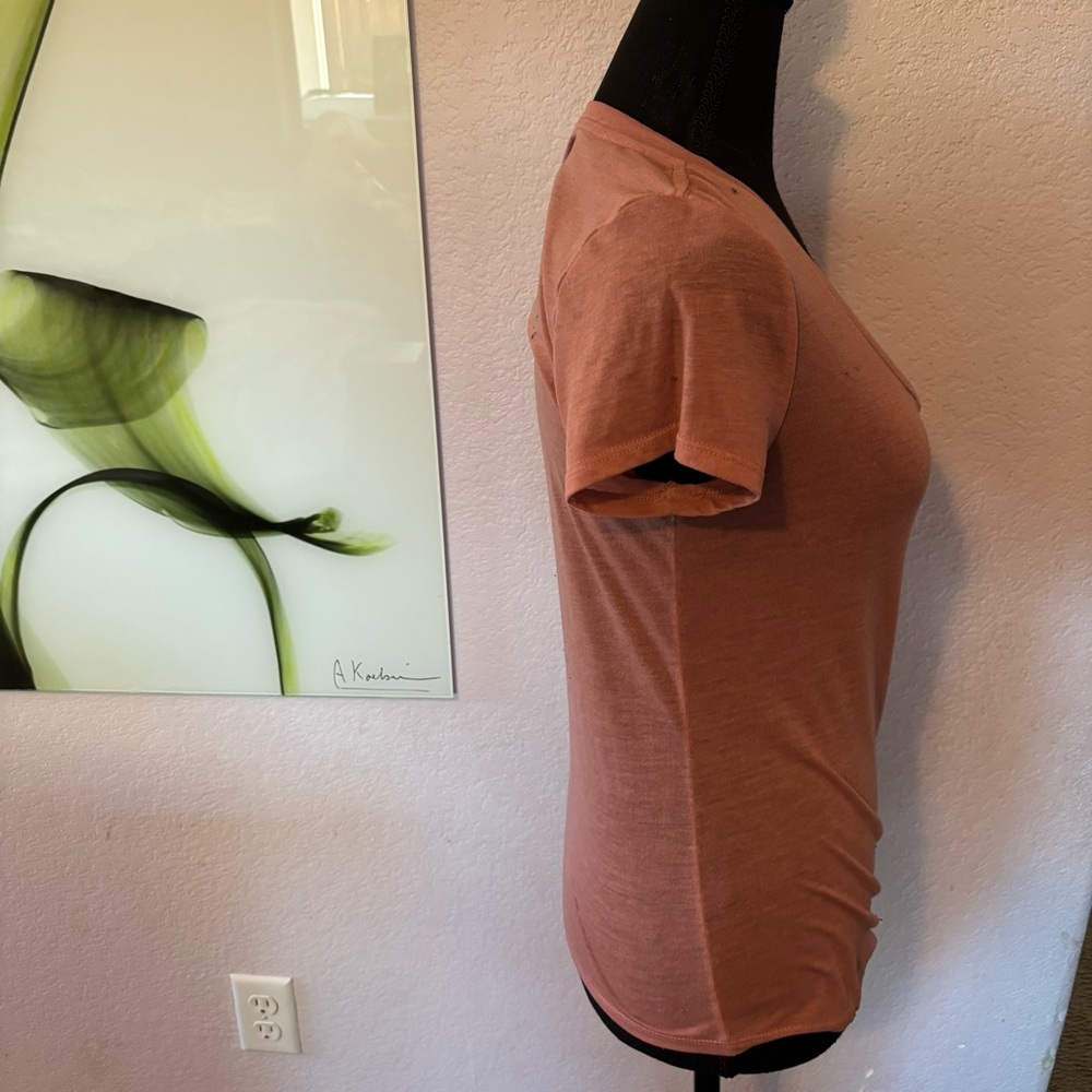 shirt size XS - Picture 2 of 5